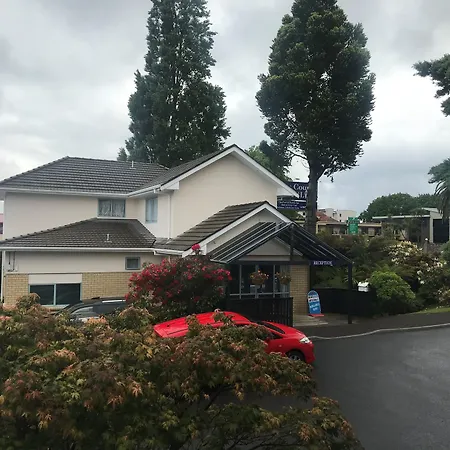 Fenton Court Motel