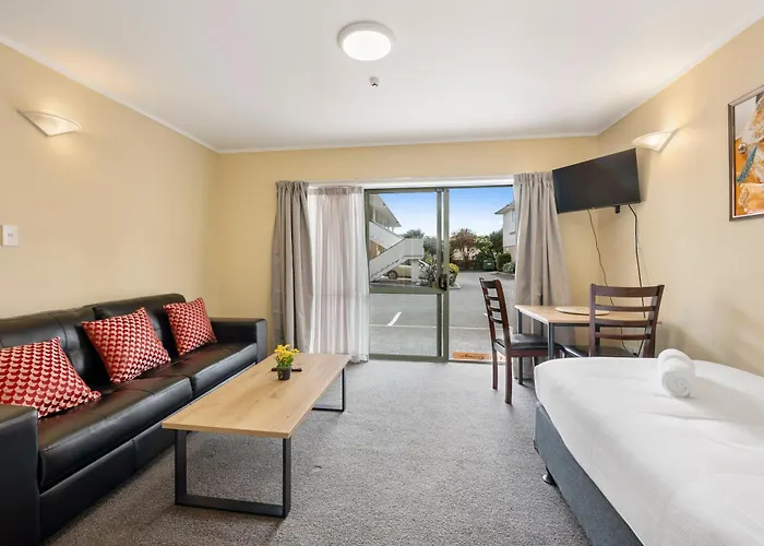 Fenton Court Motel