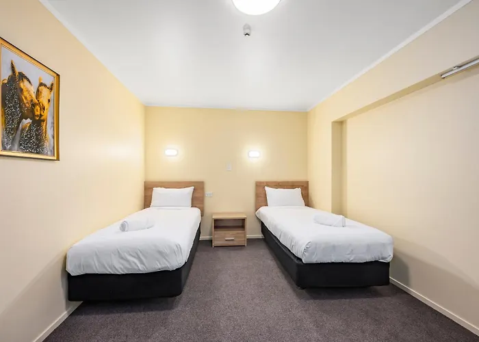 Fenton Court 4*